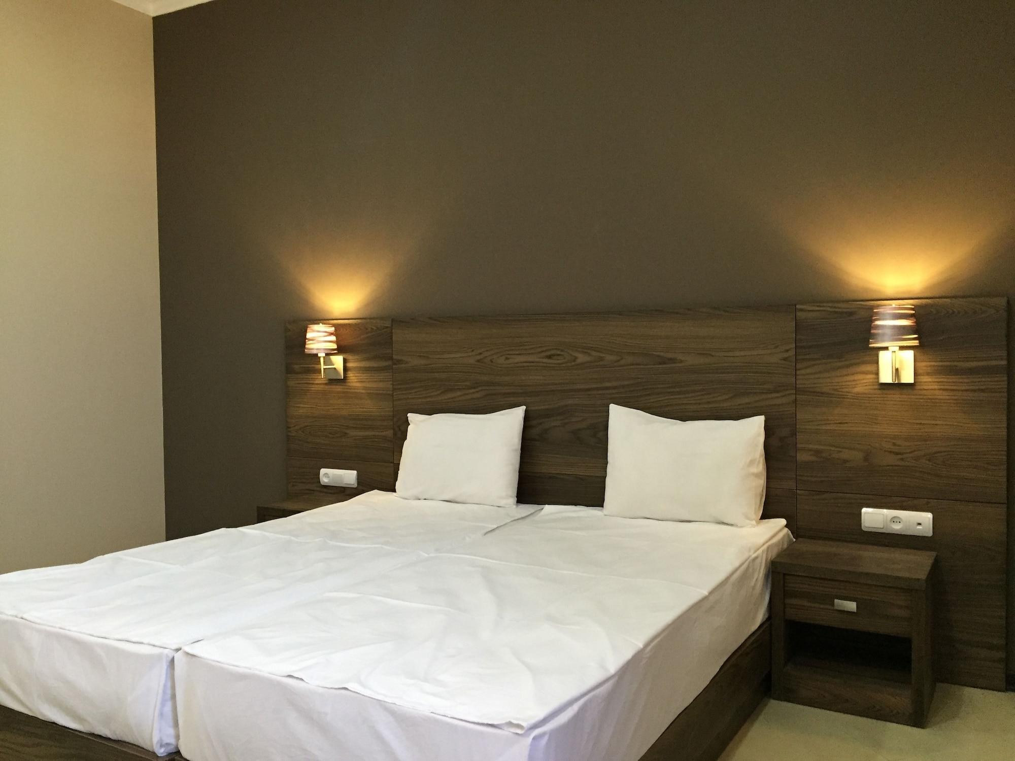 Primer Hotel Jerevan Exteriör bild