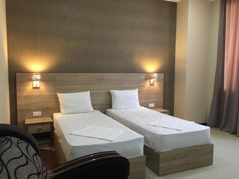 Primer Hotel Jerevan Rum bild