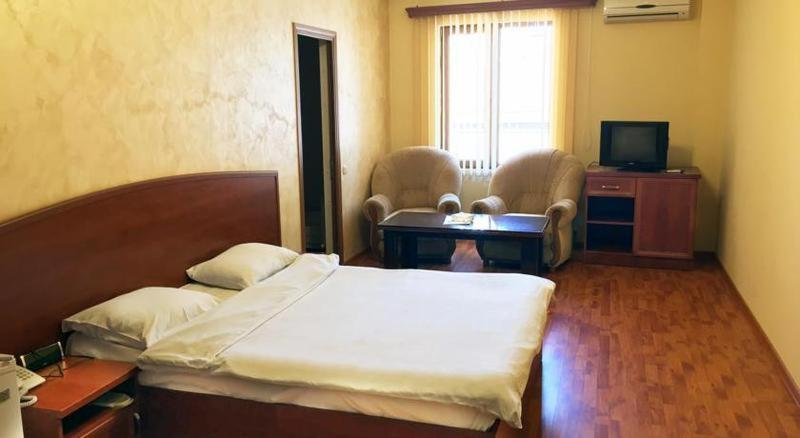 Primer Hotel Jerevan Rum bild
